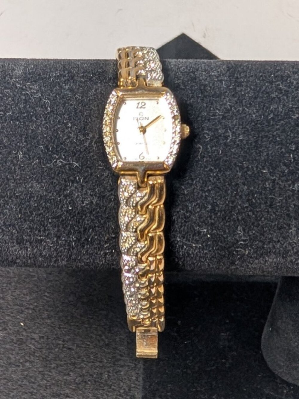 Elgin Ladies Vintage Gold Silver Crystal Pavé Delicate Dainty Clasp Wristwatch